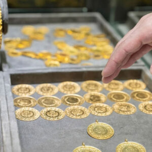 altinin grami haftanin ilk gunune dususle basladi iste altinda haftanin ilk rakami 11 agustos 2025 jyklRkG6