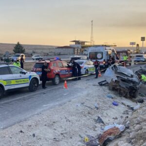 gaziantepte katliam gibi kaza 3 olu 3 yarali ku39sMNk