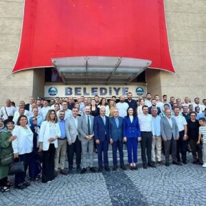 sokede ilk icraat belediye binasina erdogan posteri asti 3O2dMGBT