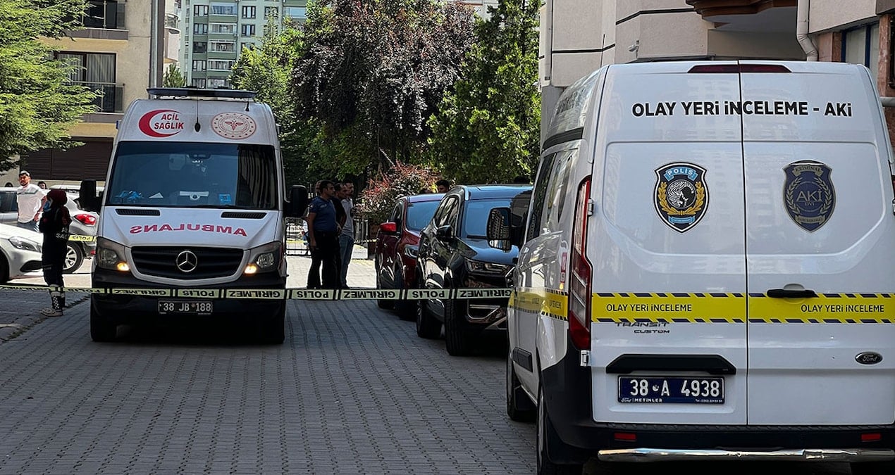 alkollu arkadaslarin tartismasi kanli bitti 1 yarali CdSm1Dlr