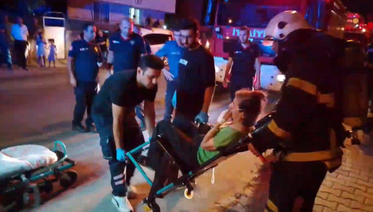 apartmanda yangin panigidumandan etkilenen kisi hastaneye kaldirildi uKBKXvRk