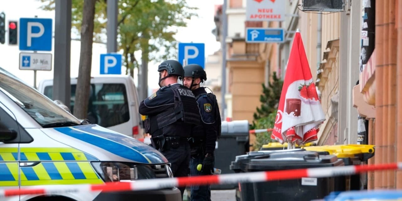 berlinde bomba alarmi 10 bin kisi tahliye edildi V8WcRMKx
