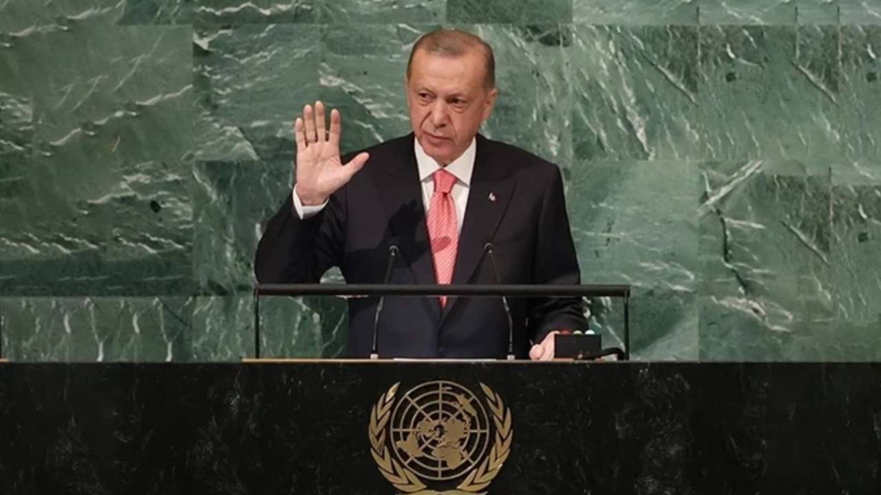 cumhurbaskani erdogan bmdeki filistin zirvesinde konustu konusmasi sirasinda sesi kesildi qsEnU4R3