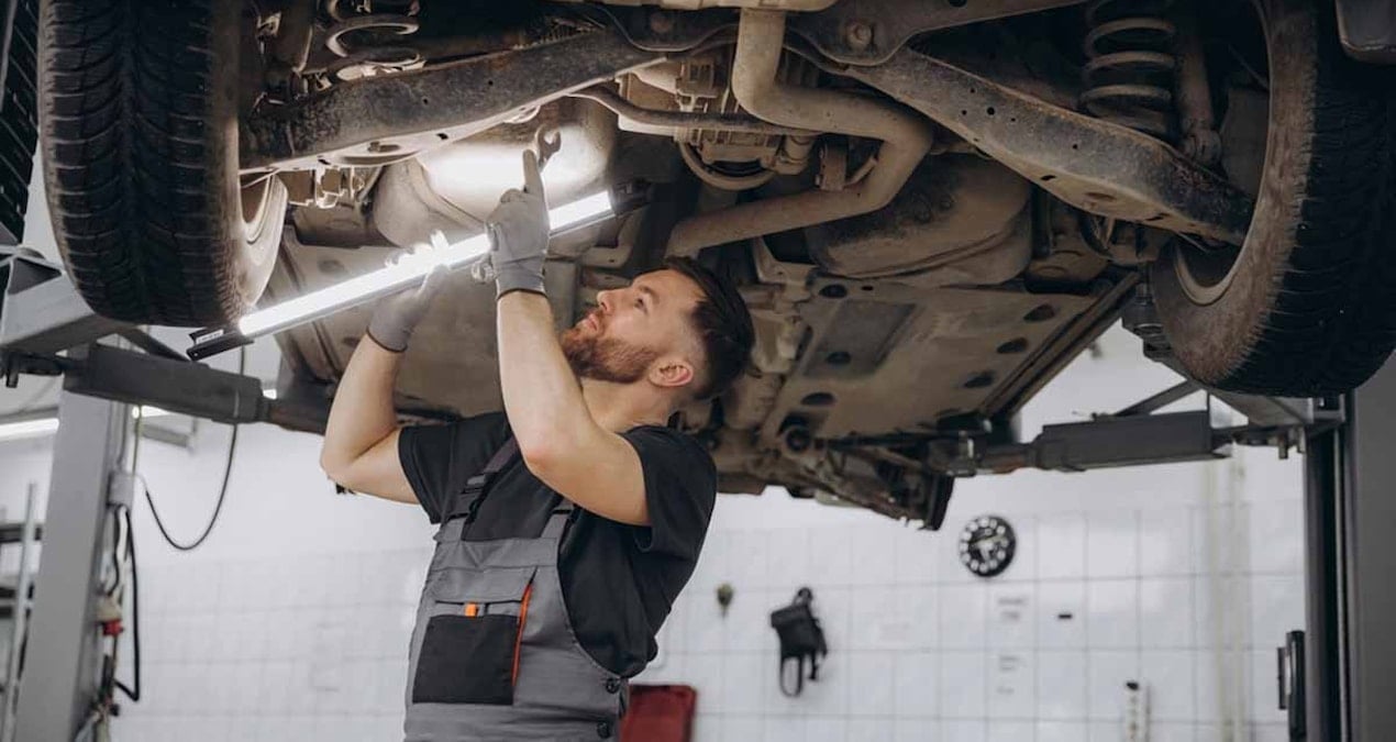 isvecli oto tamircilerine gore tamiri en zor 5 araba deliriyordum yaslanana kadar o arabanin kabusunu gorecegim pzksBr1E