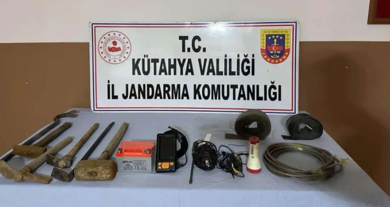 kutahyada kacak kazi yapan 6 supheli yakalandi YA9Cdxxx