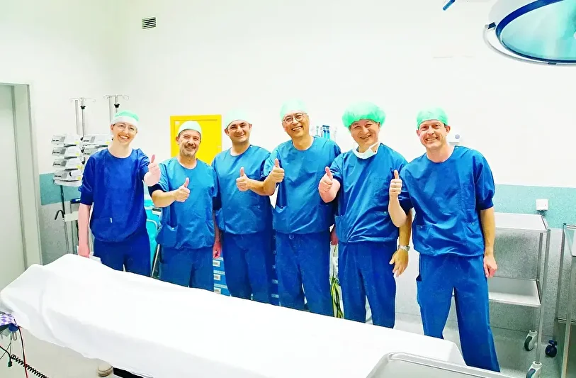 Türk Cerrahlar Hollanda'da Tarih Yazdı